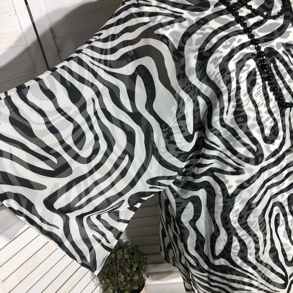 Dana Kay Blouse Animal Print Zebra Leopard Black White 24W - Picture 6 of 8